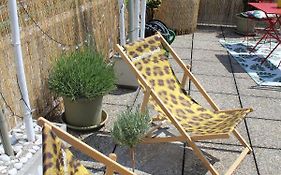 Appartamento Con Terrazza A Due Minuti Dal Lago